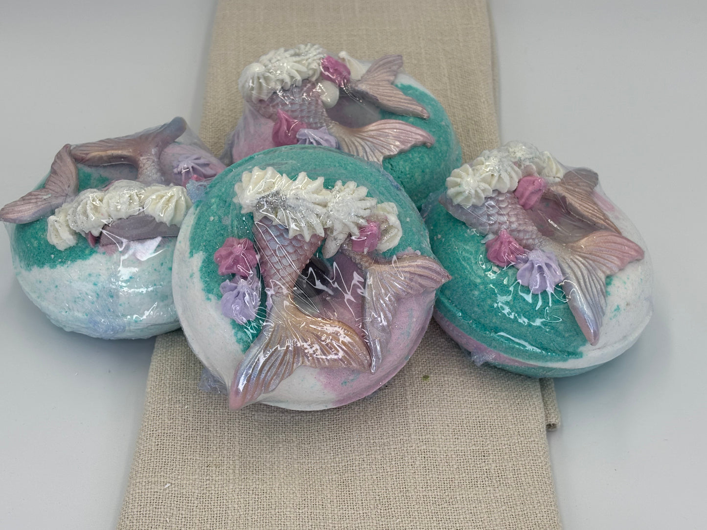 Deluxe Unicorn Doughnut Bath Bomb