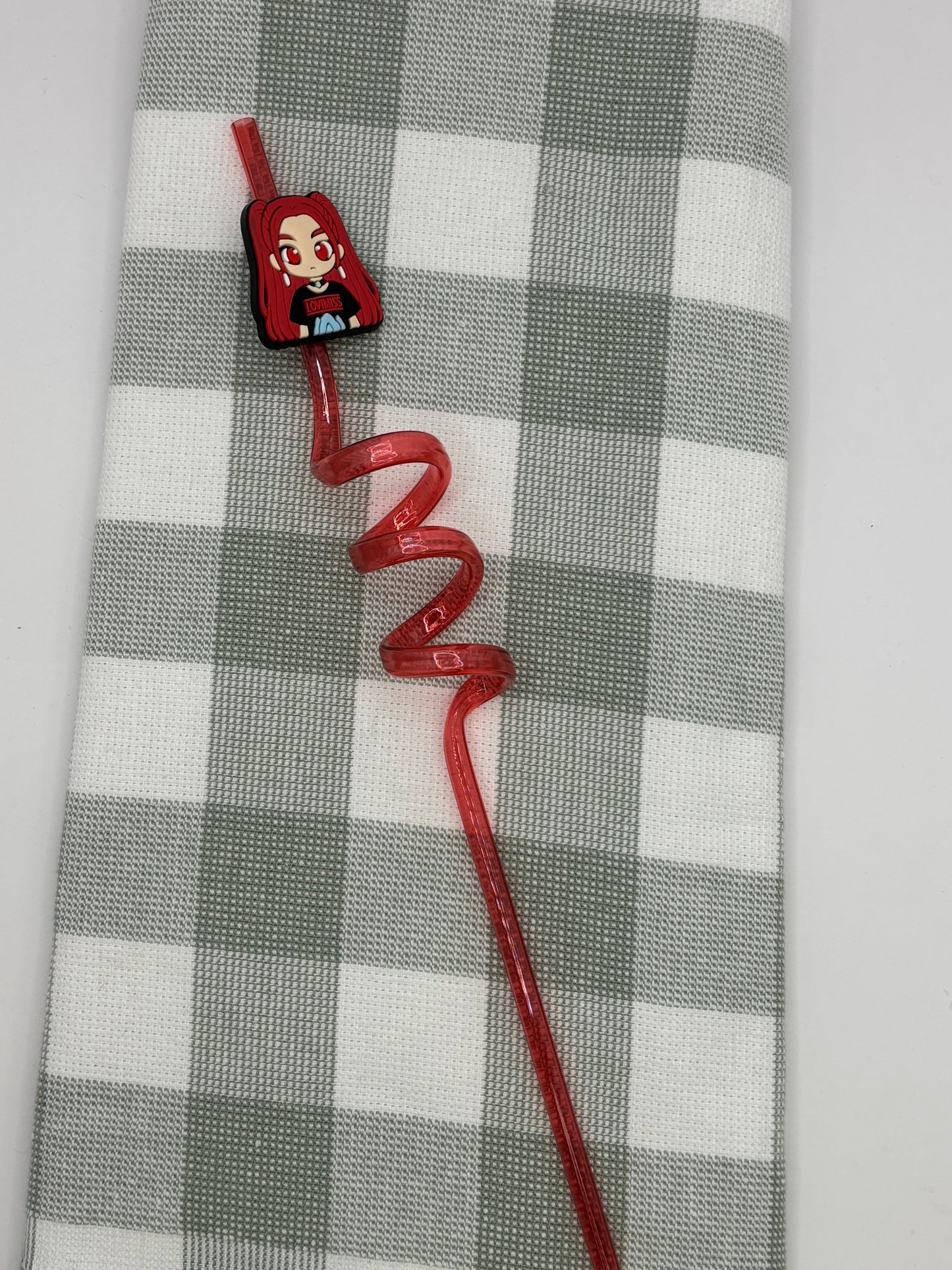 K-Pop Swirly Straw Mira