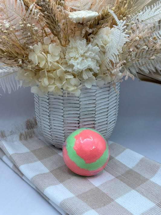 Bath Bomb | Red Frogs W toy