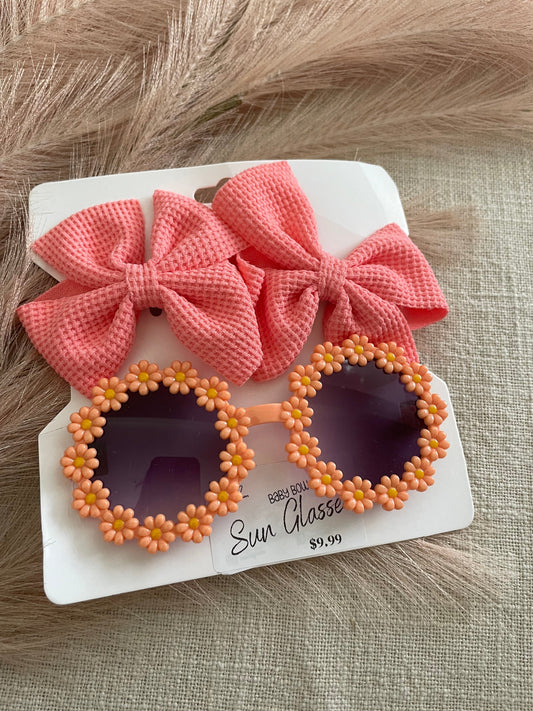 Baby Sunglasses W Peach bow clips